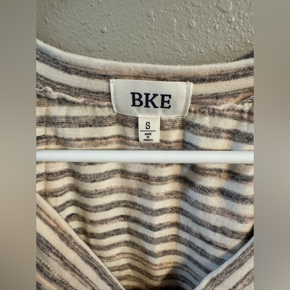BKE Striped Tank Top - Picture 5 of 8
